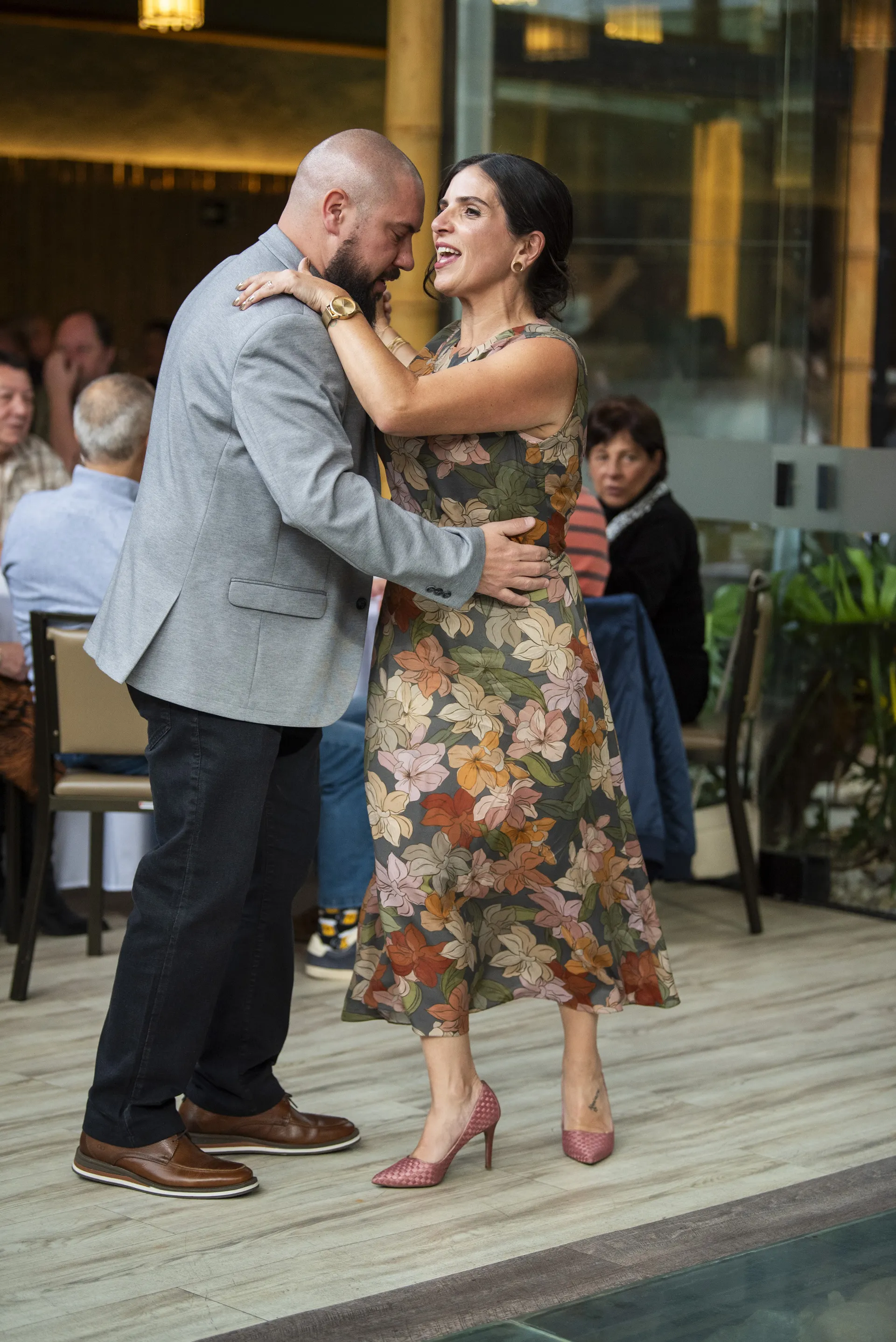 Aniversário - casal dançando